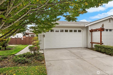 Photo of 6304 Sheffield Lane E, Fife, WA 98424 (MLS # 2587055)