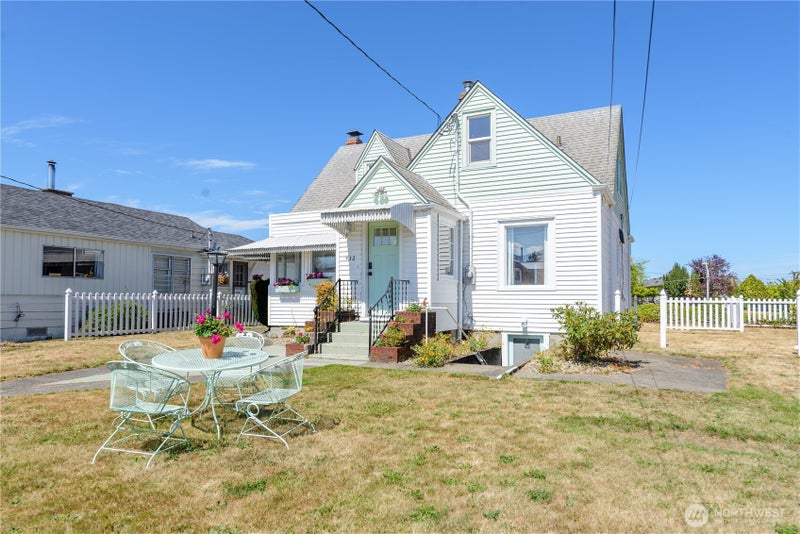 432 E Front Street