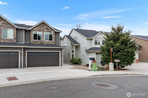 Photo of 1032 Corum Circle, East Wenatchee, WA 98802 (MLS # 2513047)