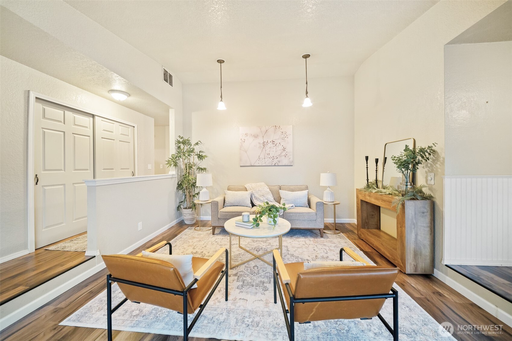 809 Cardigan Street NW