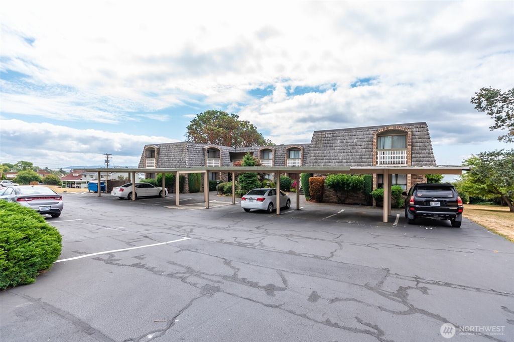 Photo of 1199 SE 9th Avenue #206, Oak Harbor, WA 98277 (MLS # 2468716)