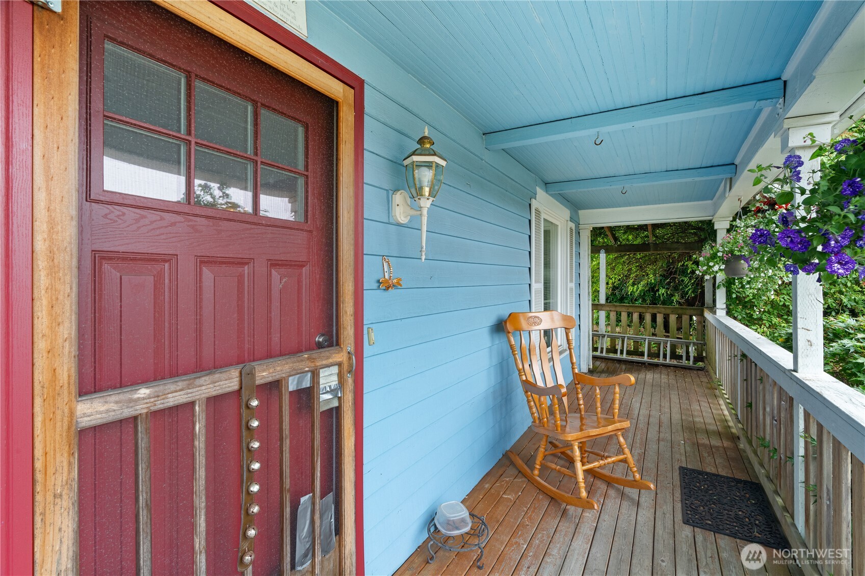 516 W Pioneer Avenue
