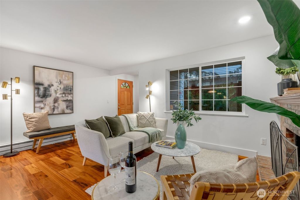 Photo of 633 NW 85th Street #101, Seattle, WA 98117 (MLS # 2444654)