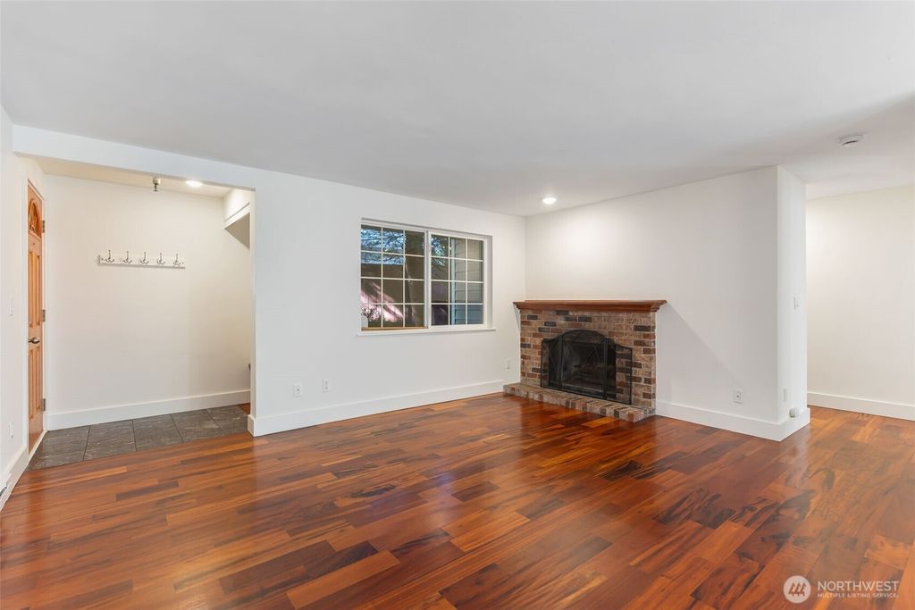 Photo of 633 NW 85th Street #101, Seattle, WA 98117 (MLS # 2444654)