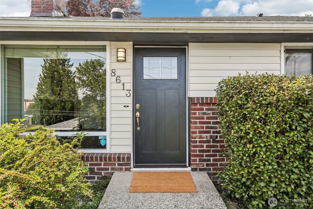 Photo of 8613 42nd Avenue S, Seattle, WA 98118 (MLS # 2522691)
