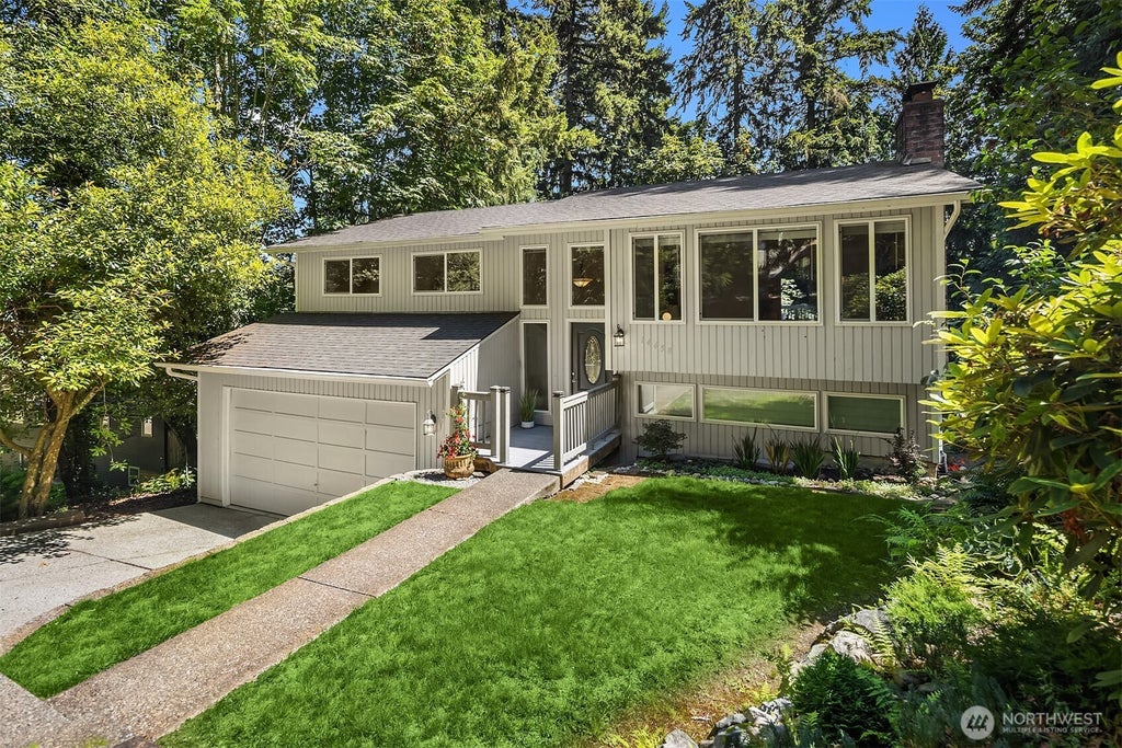 Photo of 14658 204th Avenue SE, Renton, WA 98059 (MLS # 2561408)
