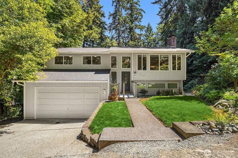 Photo of 14658 204th Avenue SE, Renton, WA 98059 (MLS # 2561408)