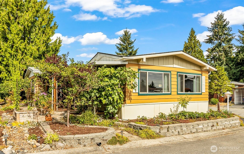 Photo of 815 124th Street SW #10, Everett, WA 98204 (MLS # 2581344)