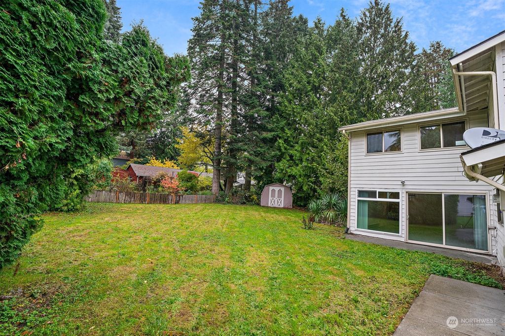 Photo of 2710 NE 106th Place, Seattle, WA 98125 (MLS # 2183560)