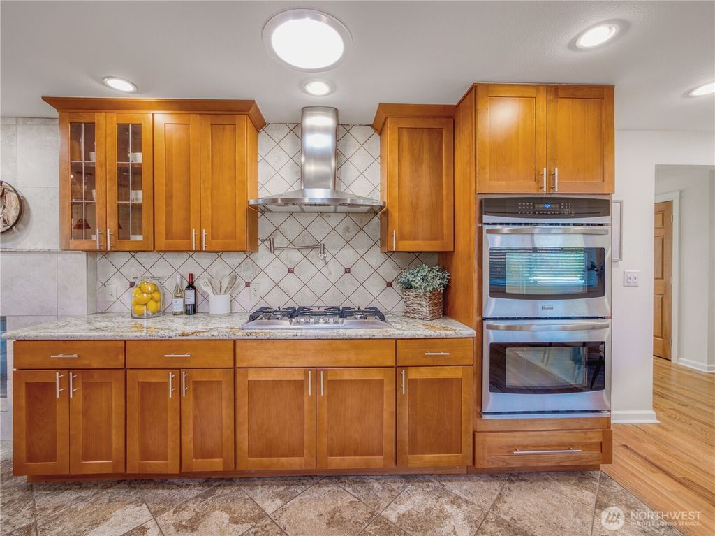 Photo of 12502 SE 62nd Place, Bellevue, WA 98006 (MLS # 2443510)