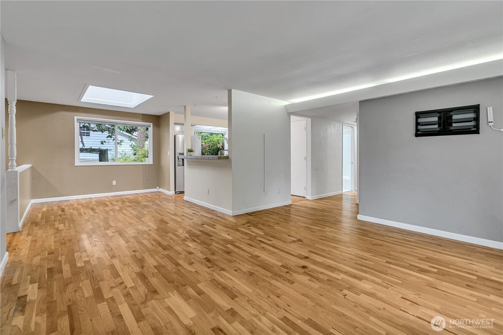 Photo of 16325 SE 27th Street, Bellevue, WA 98008 (MLS # 2592400)