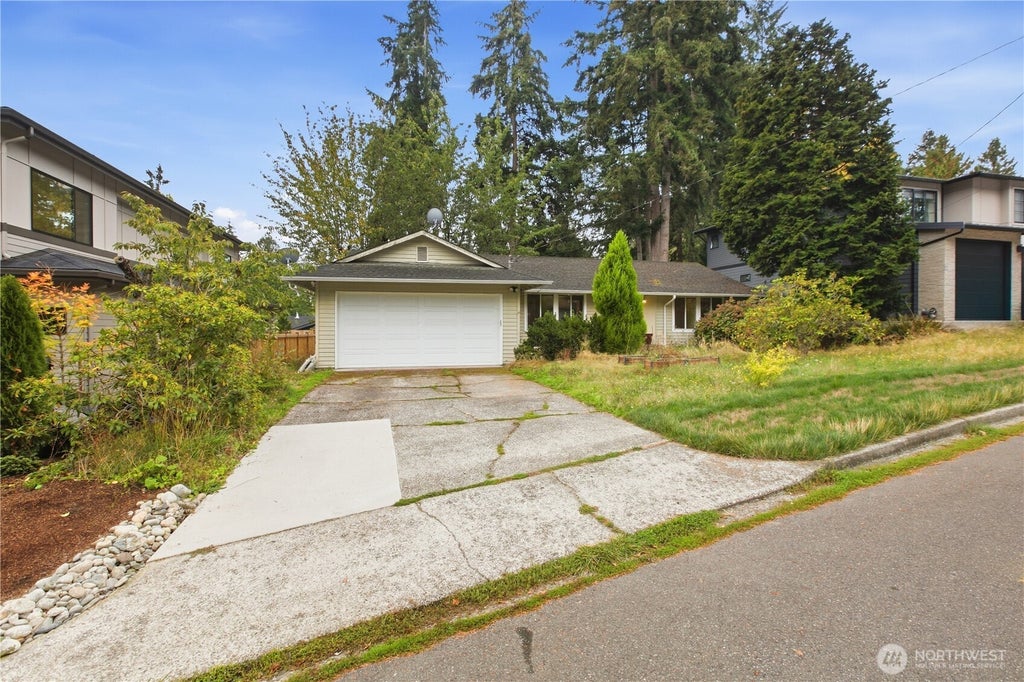 Photo of 16325 SE 27th Street, Bellevue, WA 98008 (MLS # 2592400)