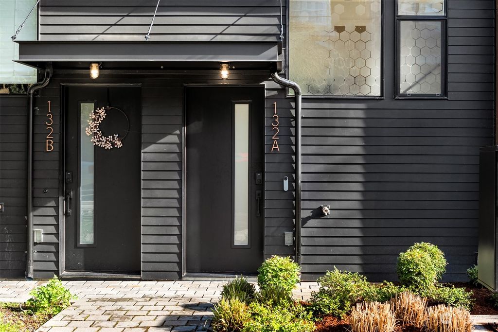 Photo of 132 26th Avenue E #A, Seattle, WA 98112 (MLS # 2194347)