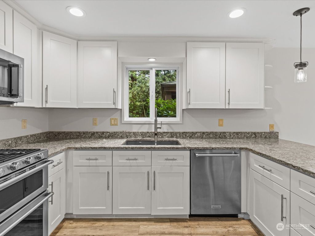 Photo of 639 NW 183rd Street, Shoreline, WA 98177 (MLS # 2170104)