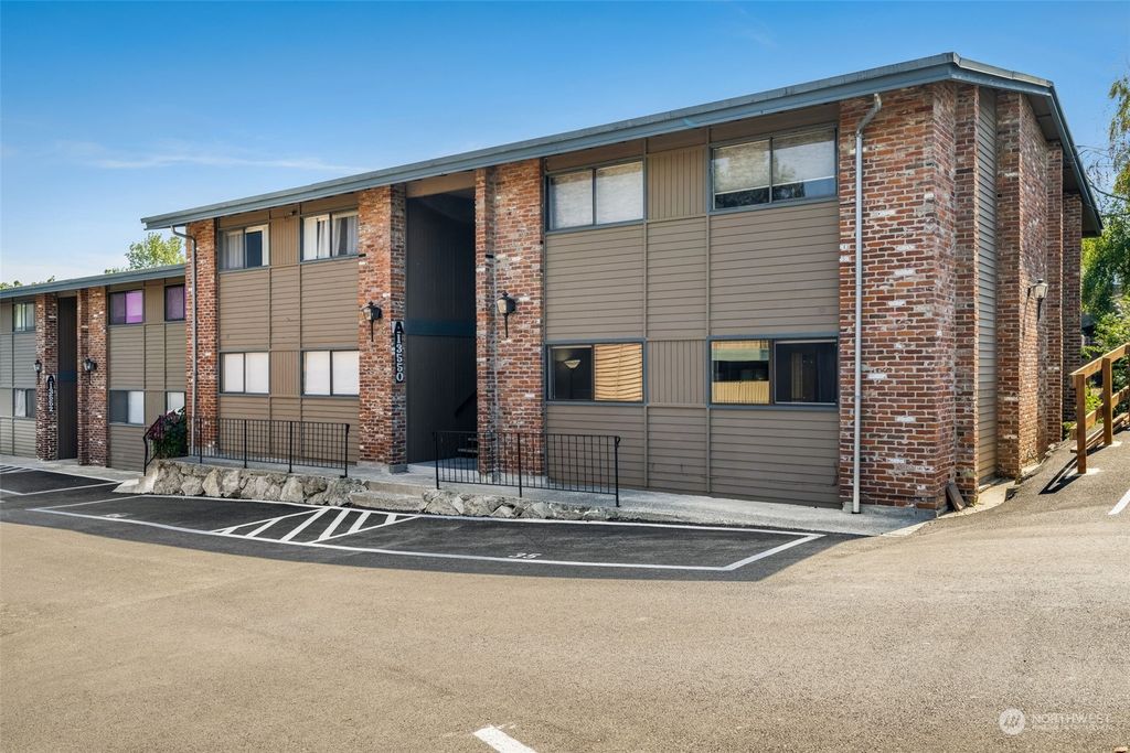 Photo of 13550 37th Avenue S #1, Tukwila, WA 98168 (MLS # 2158872)