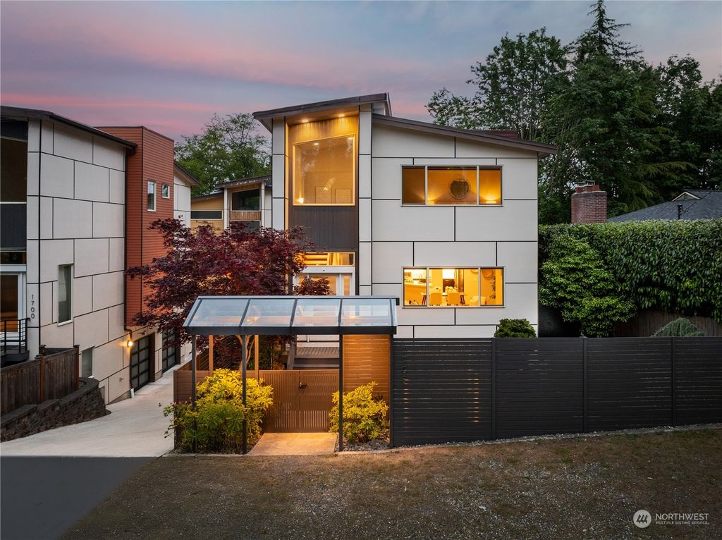 Photo of 1708 NE Brockman Place, Seattle, WA 98125 (MLS # 2242667)