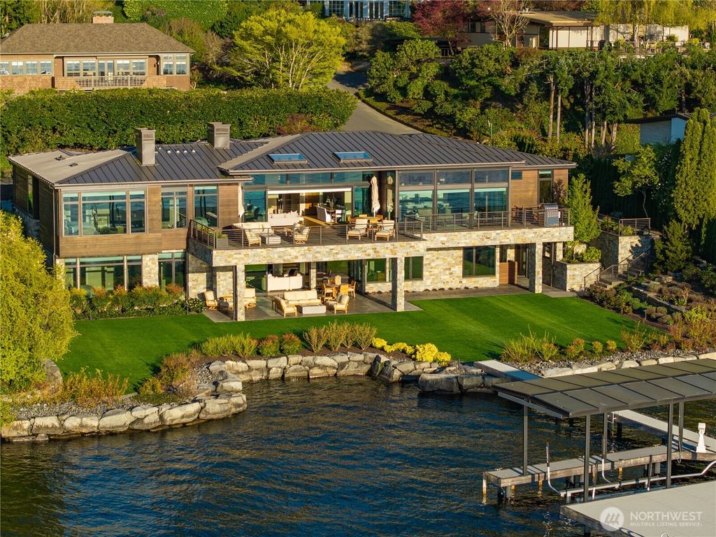 Photo of 1655 73rd Avenue NE, Medina, WA 98039 (MLS # 2507327)