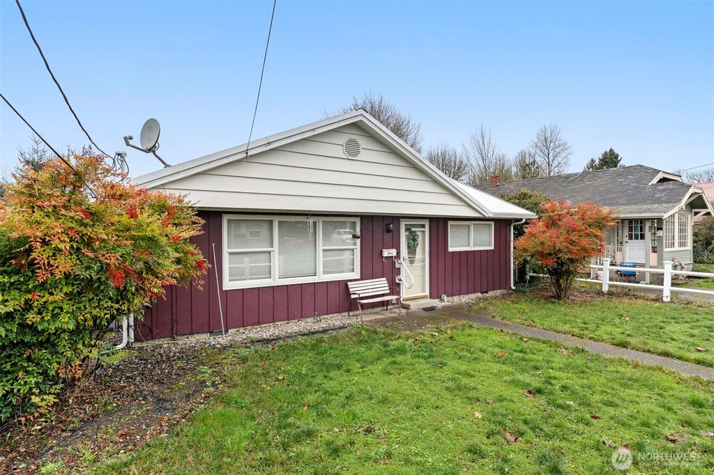 Photo of 729 Euclid Way Way, Centralia, WA 98531 (MLS # 2473325)