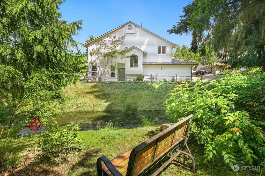 Photo of 16223 48th Avenue W #D1, Edmonds, WA 98026 (MLS # 2244404)