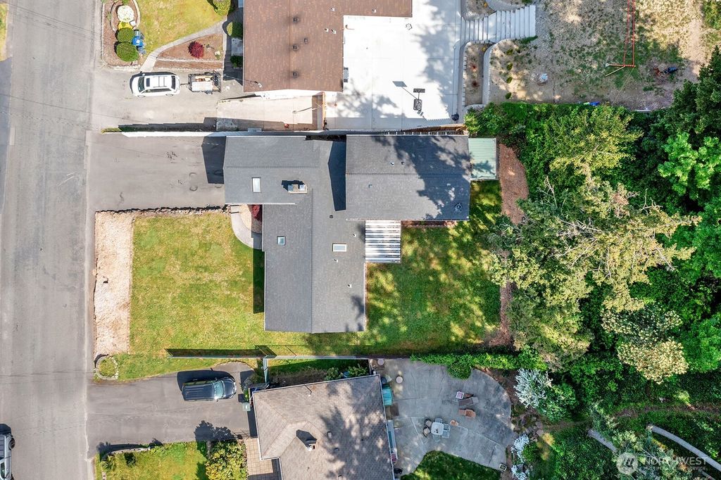Photo of 23422 26th Avenue S, Des Moines, WA 98198 (MLS # 2368686)