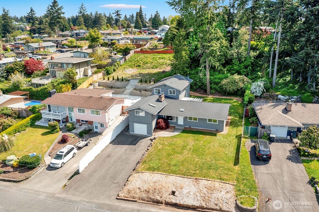Photo of 23422 26th Avenue S, Des Moines, WA 98198 (MLS # 2368686)