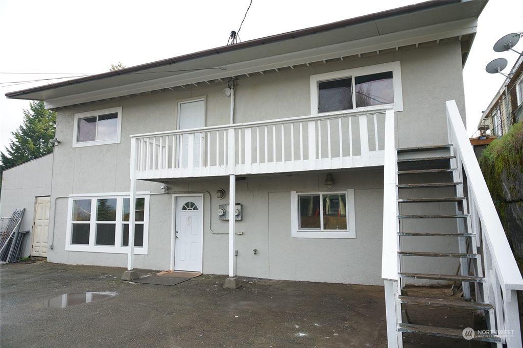 Photo of 10730 S Myers Way, Seattle, WA 98168 (MLS # 2186979)