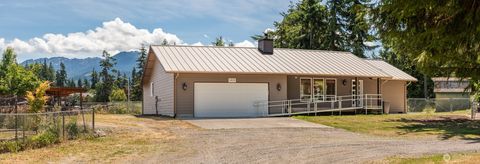 Photo of 1419 S Pacific Vista VIS, Port Angeles, WA 98363 (MLS # 2545705)