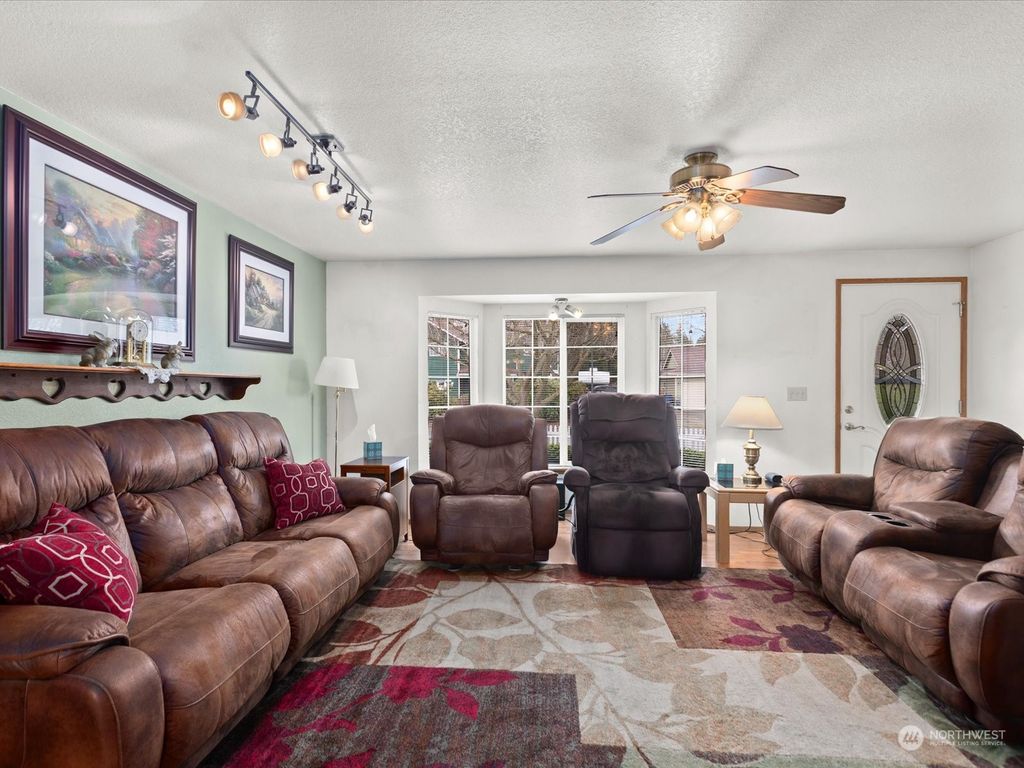 Photo of 5506 93rd Place NE, Marysville, WA 98270 (MLS # 2191724)