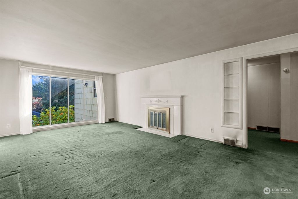 Photo of 3660 41st Avenue W, Seattle, WA 98199 (MLS # 2287212)