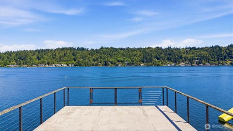Photo of 2618 W Lake Sammamish Parkway NE, Redmond, WA 98052 (MLS # 2568322)