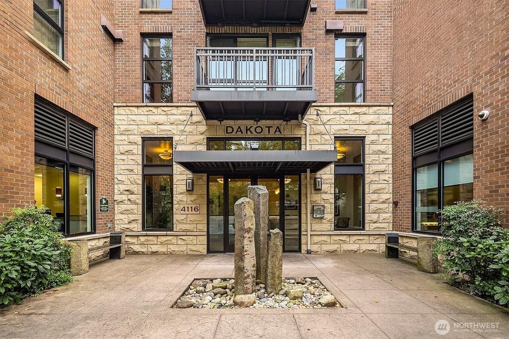 Photo of 4116 California Ave SW AVE #308, Seattle, WA 98116 (MLS # 2572087)