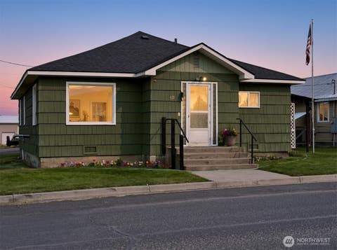 Photo of 511 SE Brace Street, Wilbur, WA 99185 (MLS # 2566982)