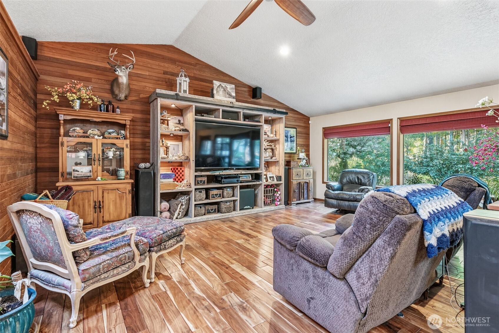 1269 King Road