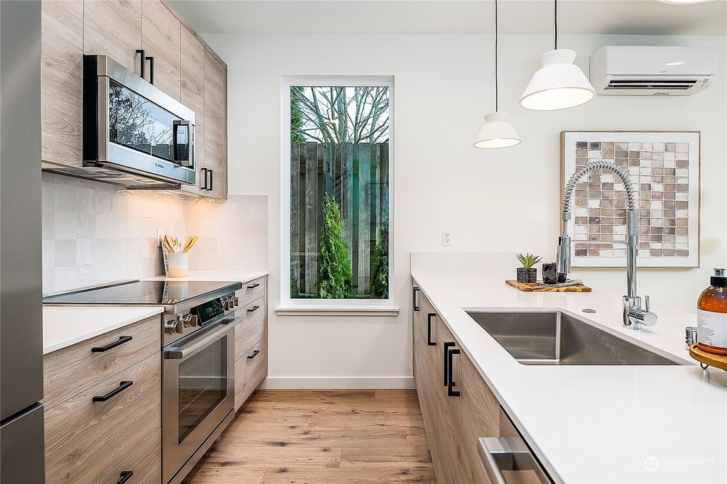 Photo of 4220 Latona Avenue NE, Seattle, WA 98105 (MLS # 2312906)