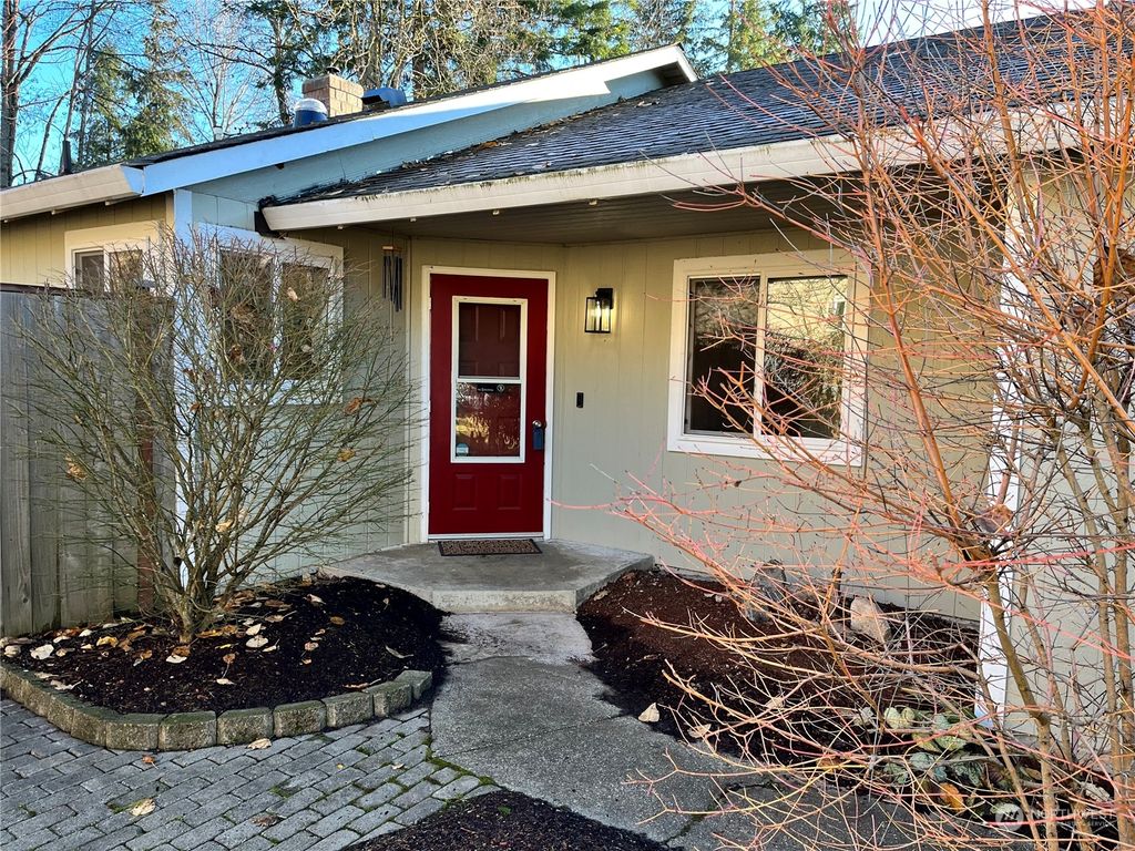 Photo of 19246 146th Avenue SE, Renton, WA 98058 (MLS # 2019522)