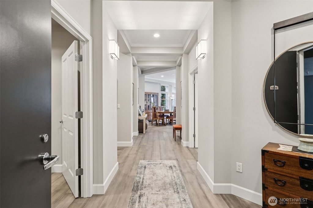 Photo of 520 6th Avenue #2001, Kirkland, WA 98033 (MLS # 2396515)
