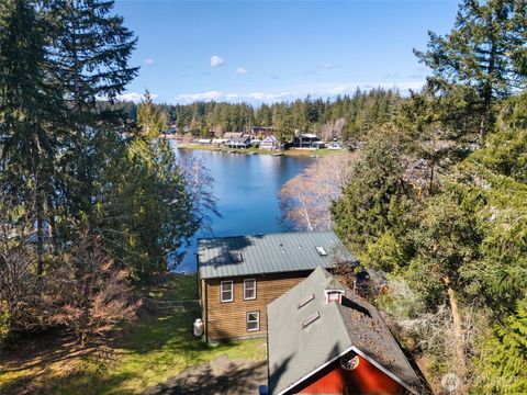 Photo of 30 E Lakeway Drive, Shelton, WA 98584 (MLS # 2496036)