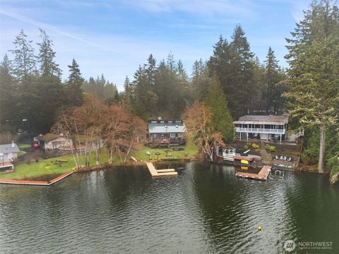 Photo of 30 E Lakeway Drive, Shelton, WA 98584 (MLS # 2496036)