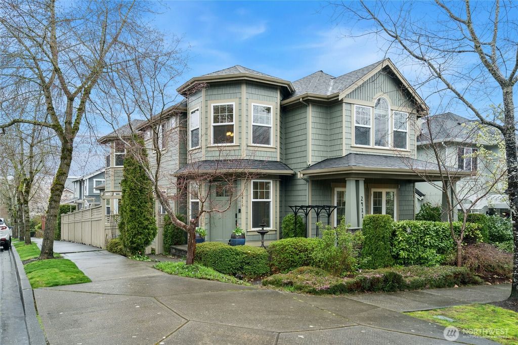 Photo of 2411 30th Avenue NE, Issaquah, WA 98029 (MLS # 2502008)