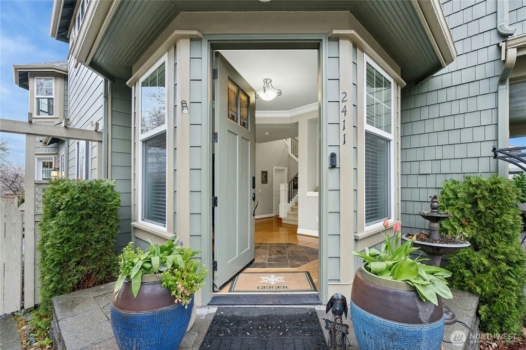 Photo of 2411 30th Avenue NE, Issaquah, WA 98029 (MLS # 2502008)