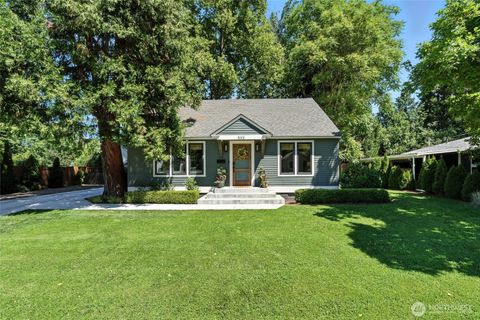 Photo of 533 Craig Street, Walla Walla, WA 99362 (MLS # 2400575)