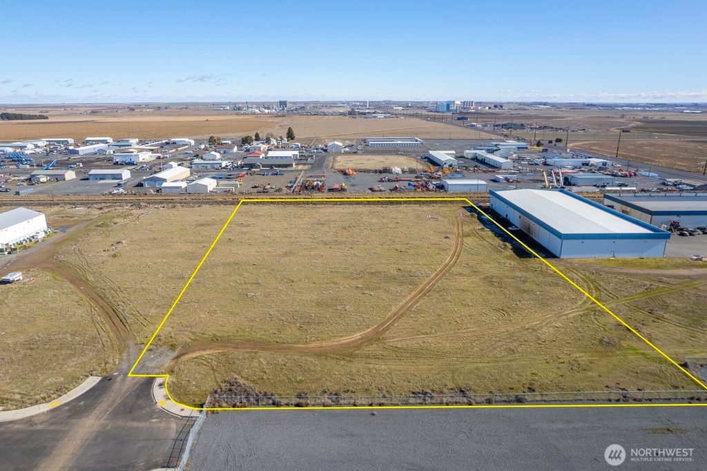 Photo of 0 NNA Silva Street #E, Moses Lake, WA 98837 (MLS # 2484207)