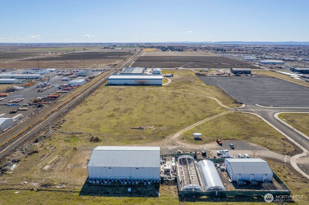 Photo of 0 NNA Silva Street #E, Moses Lake, WA 98837 (MLS # 2484207)