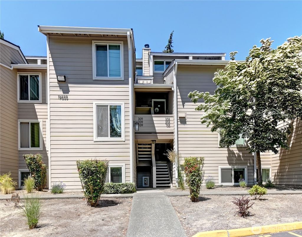 Photo of 19855 25th Avenue NE #108, Shoreline, WA 98155 (MLS # 2386307)