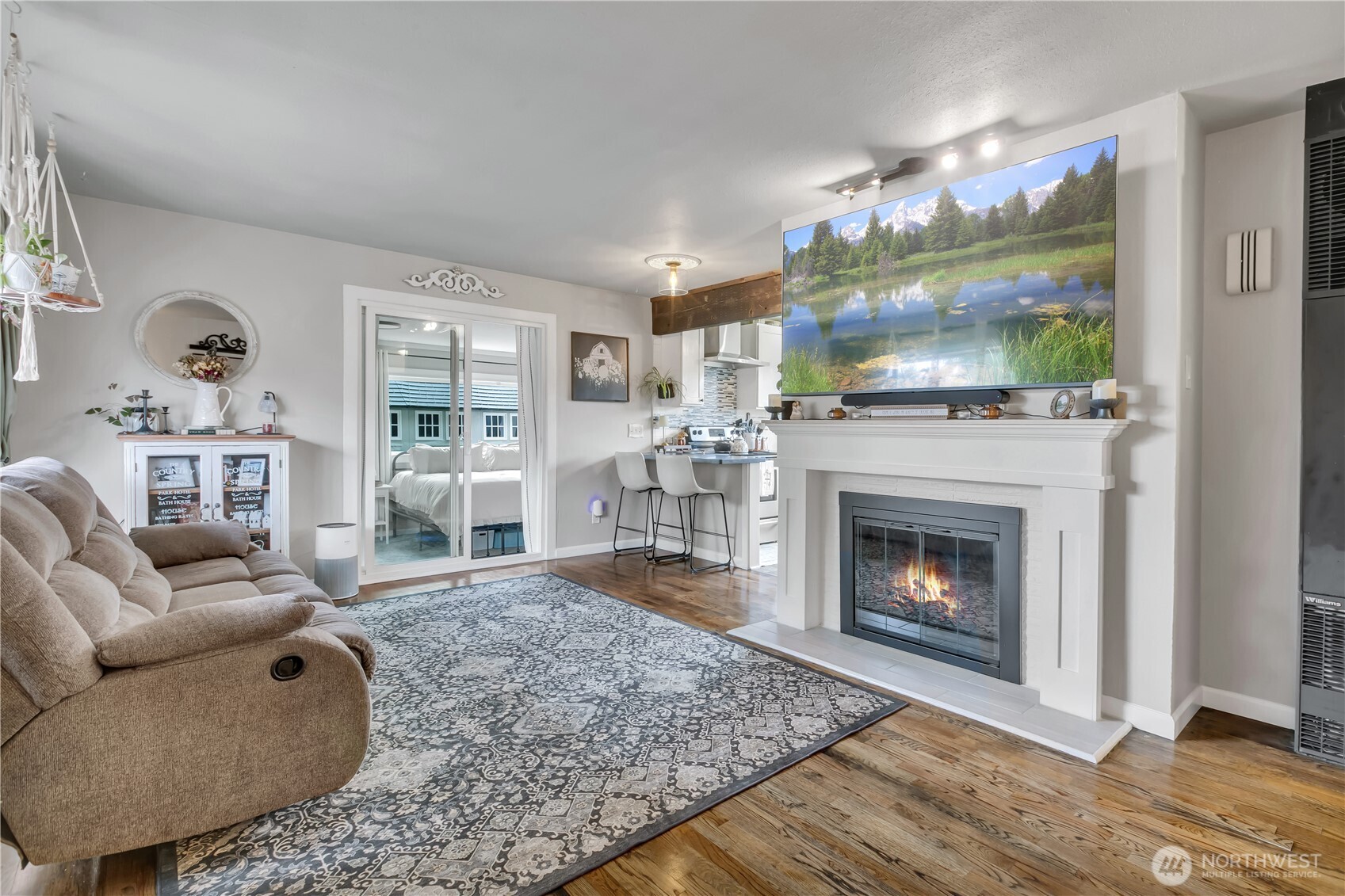 6905 Foster Street SW