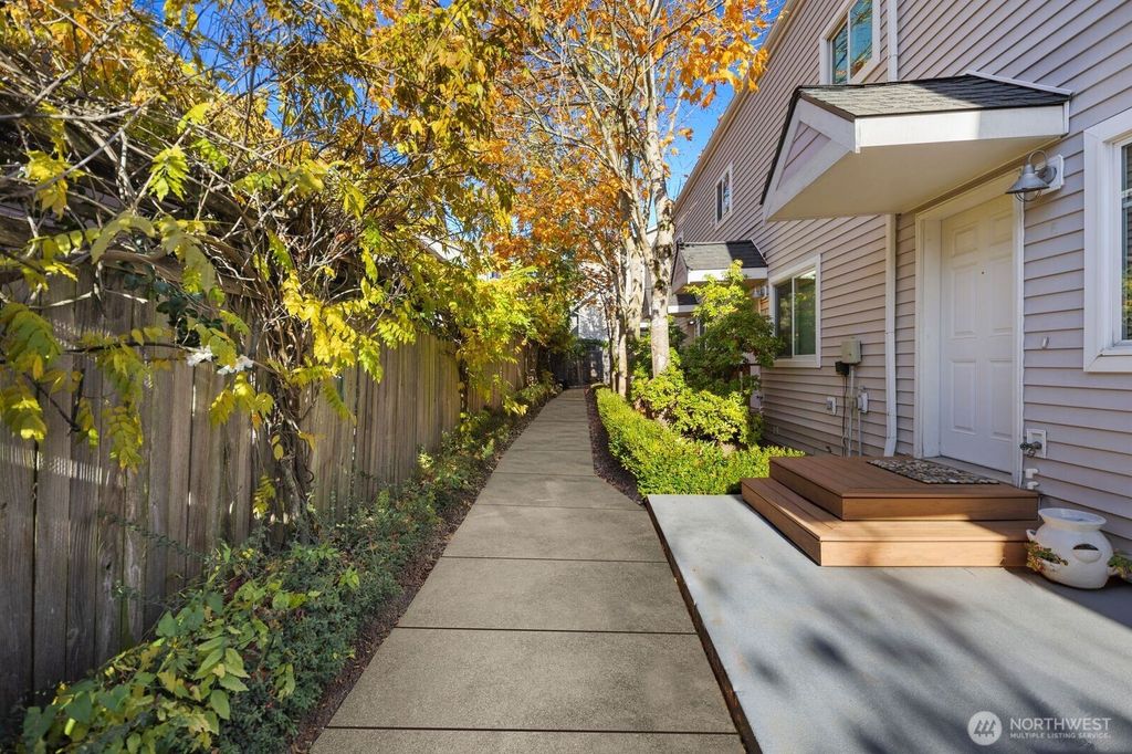 Photo of 1808 E Union Street #B, Seattle, WA 98122 (MLS # 2453124)