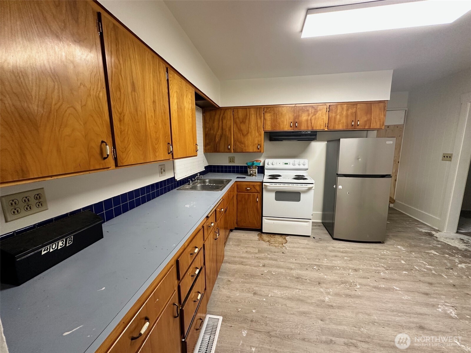 403 L Street SE A&B
