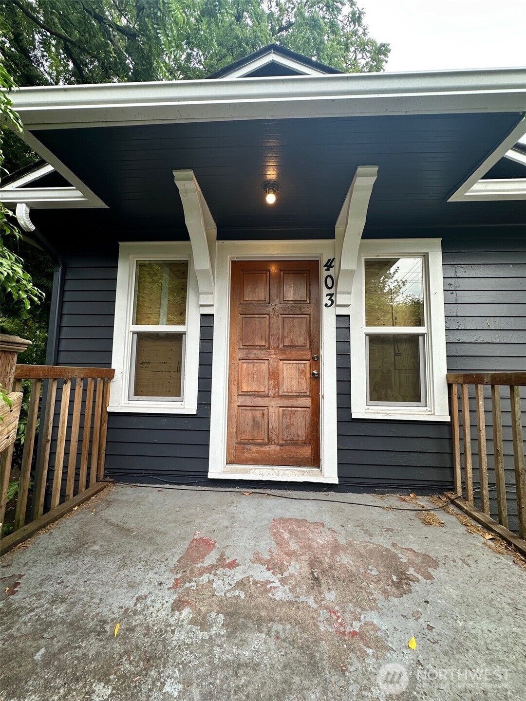 403 L Street SE A&B