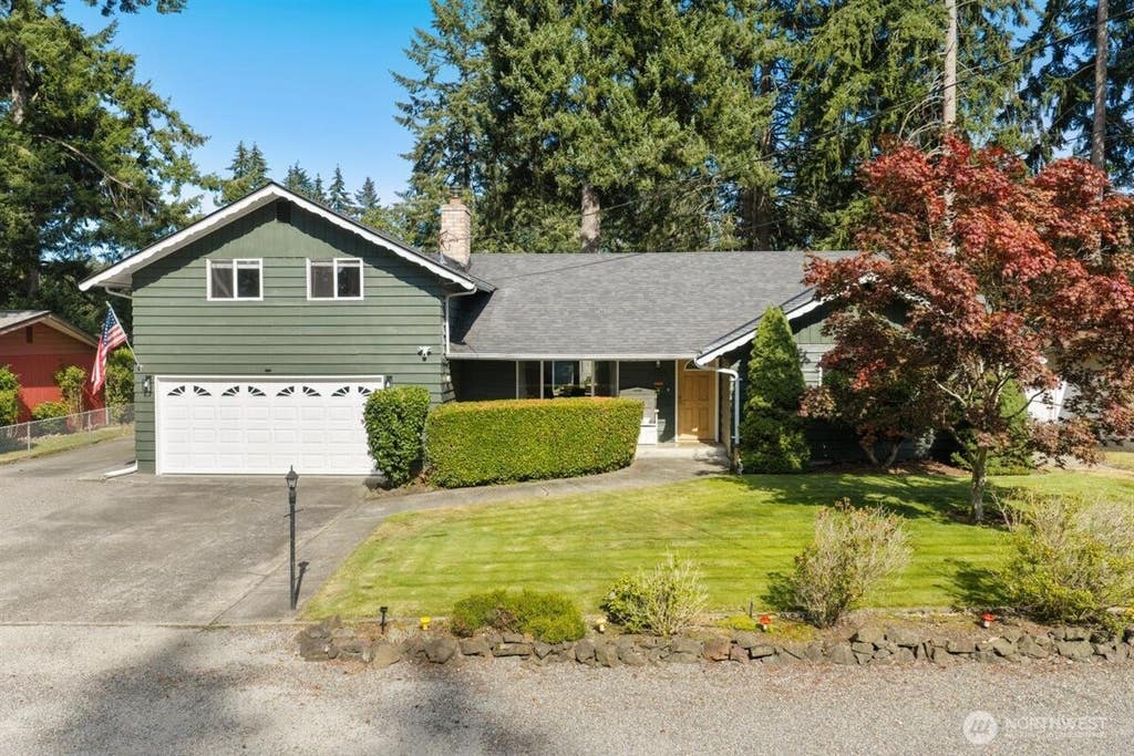 Photo of 15025 16th Avenue Ct S, Spanaway, WA 98387 (MLS # 2562572)