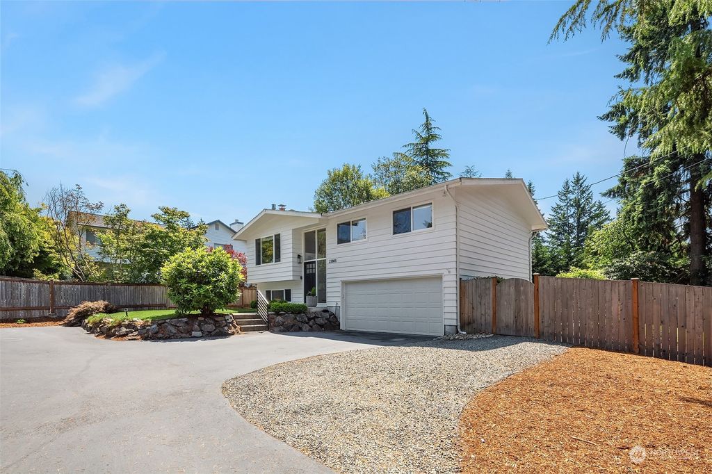 Photo of 23805 5th Avenue W, Bothell, WA 98021 (MLS # 2133974)